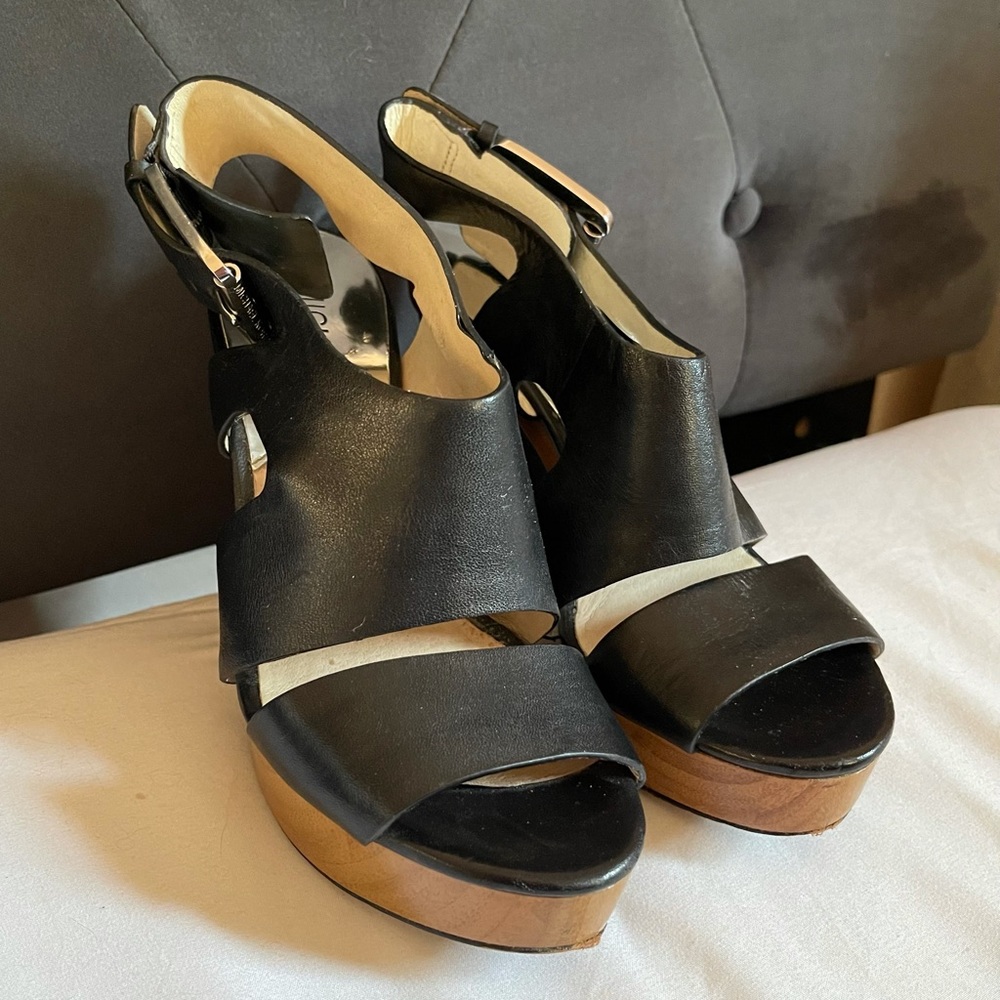 Michael Kors wedges size 6